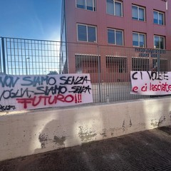 «Non siamo senza voglia, siamo senza futuro»: a Margherita gli studenti dell’Aldo Moro in sciopero contro il carovita