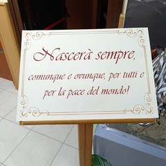 Il presepe della Caritas per sensibilizzare la comunità sulle atrocità della guerra