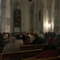 “La Via della Croce”: ieri la Via Crucis presso la parrocchia del Santissimo Salvatore
