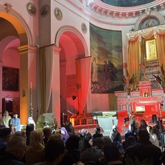 Grande successo a Margherita di Savoia per il recital “Tu ed Io Davanti a Dio”