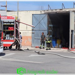 Incendio in un capannone a Margherita di Savoia