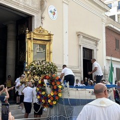 I pescatori di Margherita di Savoia rendono omaggio alla Madonna dello Sterpeto