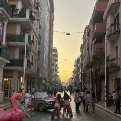 Margherita di Savoia si tinge di rosa: grande successo per la terza edizione di “Pink & Love”