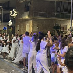 “White & Art”: grande successo a Margherita di Savoia per la Notte Bianca