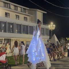 “White & Art”: grande successo a Margherita di Savoia per la Notte Bianca