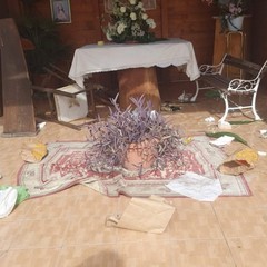 Vandalizzata la cappella di San Pio, Don Michele: «Bisogna rispettare i luoghi della collettività»