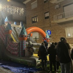 Magia natalizia, musica e colori: Margherita si illumina con il “Christmas Show”