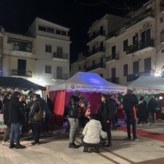 Magia natalizia, musica e colori: Margherita si illumina con il “Christmas Show”