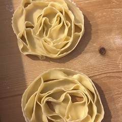 Tradizioni, fede e cene in famiglia: la comunità di Margherita di Savoia celebra il Natale