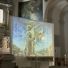 “Senza sacrificio non c’è amore”: la comunità di Margherita celebra la Via Crucis