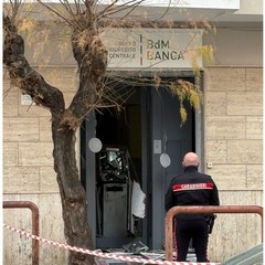 Doppia esplosione al bancomat in via Africa Orientale