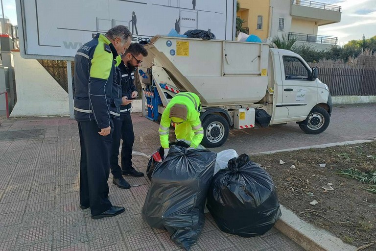 Rifiuti, intensificati i controlli: a Margherita di Savoia arrivano le prime sanzioni