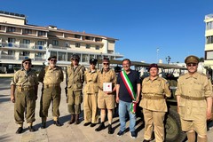 A Margherita di Savoia memoria e jeep willys in piazza
