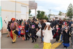 Carnevale del rione San Pio di Margherita: colori, musica e spettacolo per la comunità - FOTO
