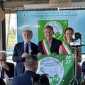 Il sindaco Bernardo Lodispoto riceve la settima Bandiera Verde
