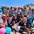 Un’esplosione di colori, gioia e musica: successo a Margherita per la “Walk Color & Fly”