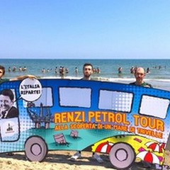 Greenpeace: tutti al mare sui pullman della «Renzi PetrolTour»