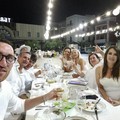 La cena in bianco nelle immagini più belle