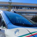 Rafforzati i controlli estivi della Polizia a Margherita di Savoia: denunciato un presunto pusher dopo un inseguimento sulla spiaggia