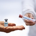Vaccino anti Covid, al via alle somministrazioni della quarta dose per i fragili