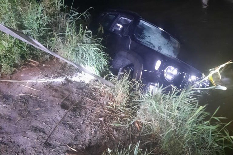 Automobile finisce nel fiume Ofanto, intervengono i Vigili del Fuoco