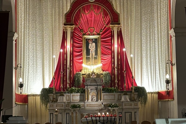 Tra fede, tradizione e folklore: entrano nel vivo i festeggiamenti in onore del Santissimo Salvatore