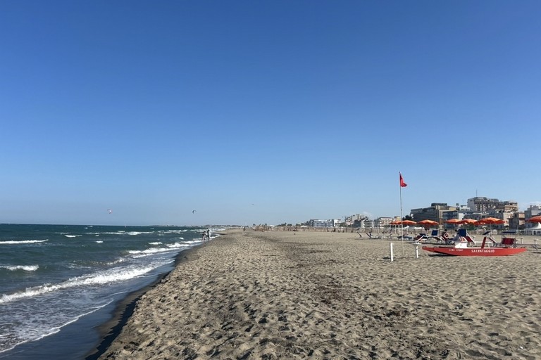 Tra sole, mare e relax, l’estate continua a Margherita di Savoia