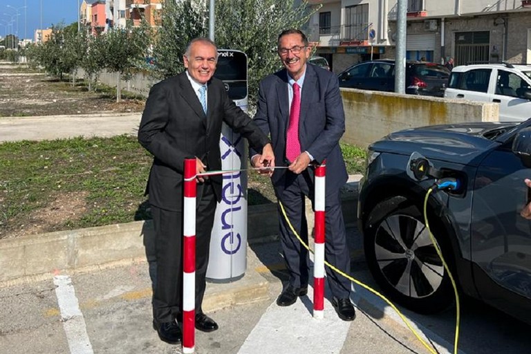 Margherita di Savoia, inaugurate colonnine per le ricariche di auto elettriche