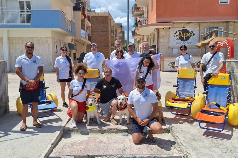 Spiagge aperte e accessibili per anziani e diversamente abili a Margherita di Savoia