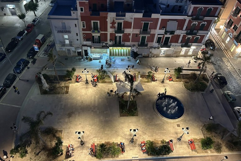 Nuova illuminazione in Piazza Marconi: luce calda LED di ultima generazione