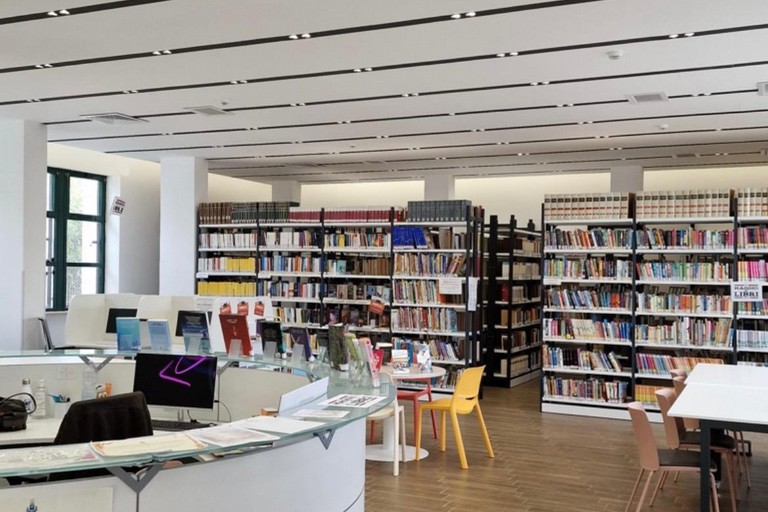 Misteri e letture per bambini: mercoledì Luca Tebaldi sarà ospite alla biblioteca 